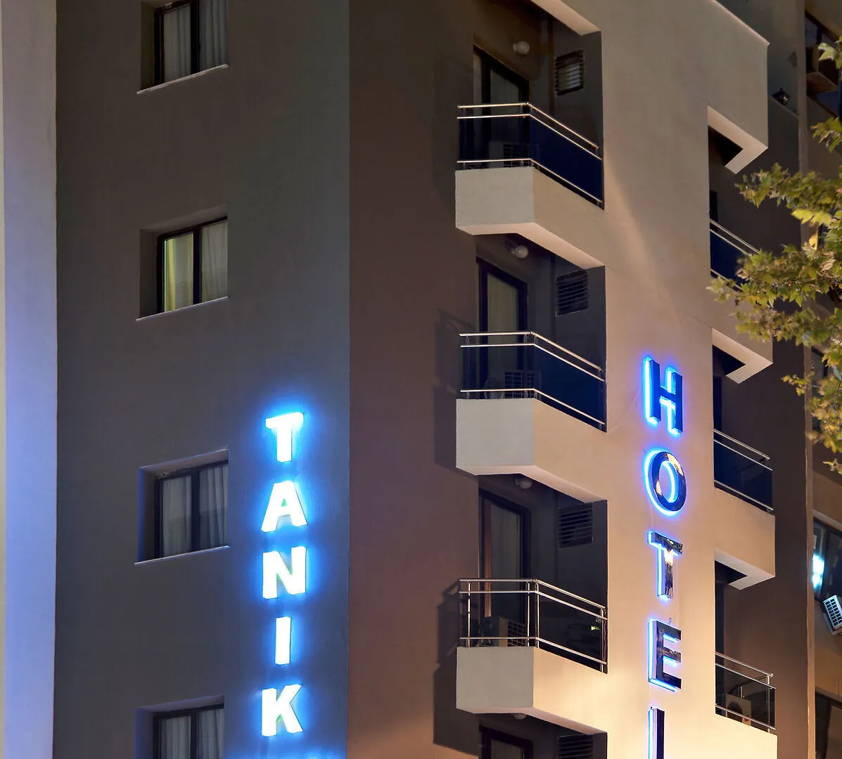 Tanik Hotel İzmir